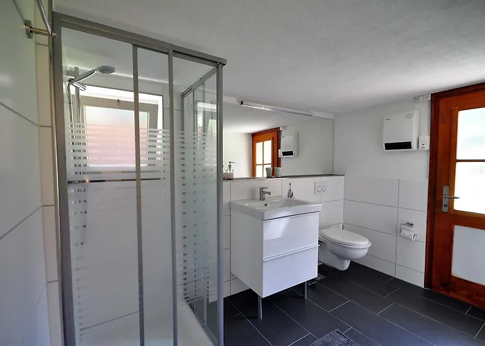 Waterfall בקתה *